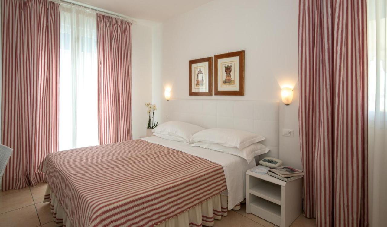 Hotel Plaza Esplanade Lido di Jesolo Exterior foto