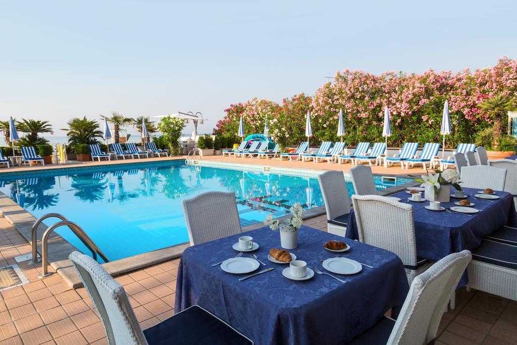Hotel Plaza Esplanade Lido di Jesolo Exterior foto