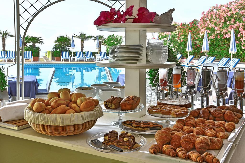 Hotel Plaza Esplanade Lido di Jesolo Exterior foto
