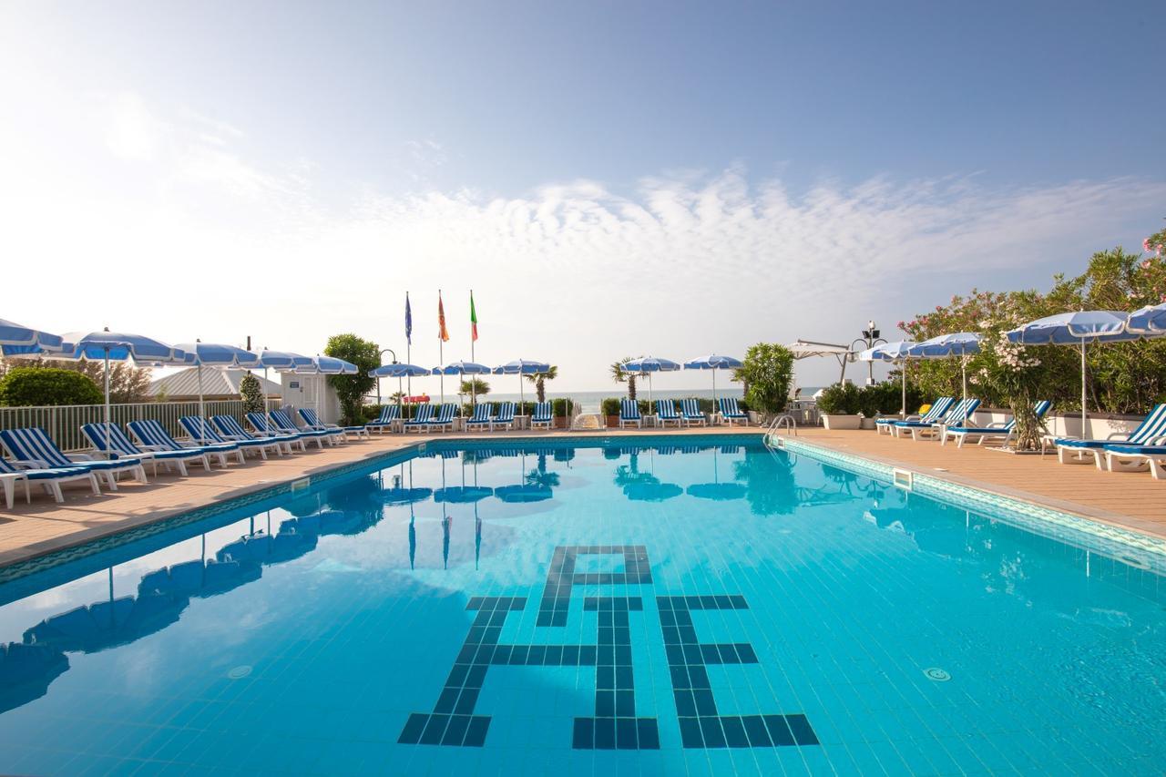 Hotel Plaza Esplanade Lido di Jesolo Exterior foto