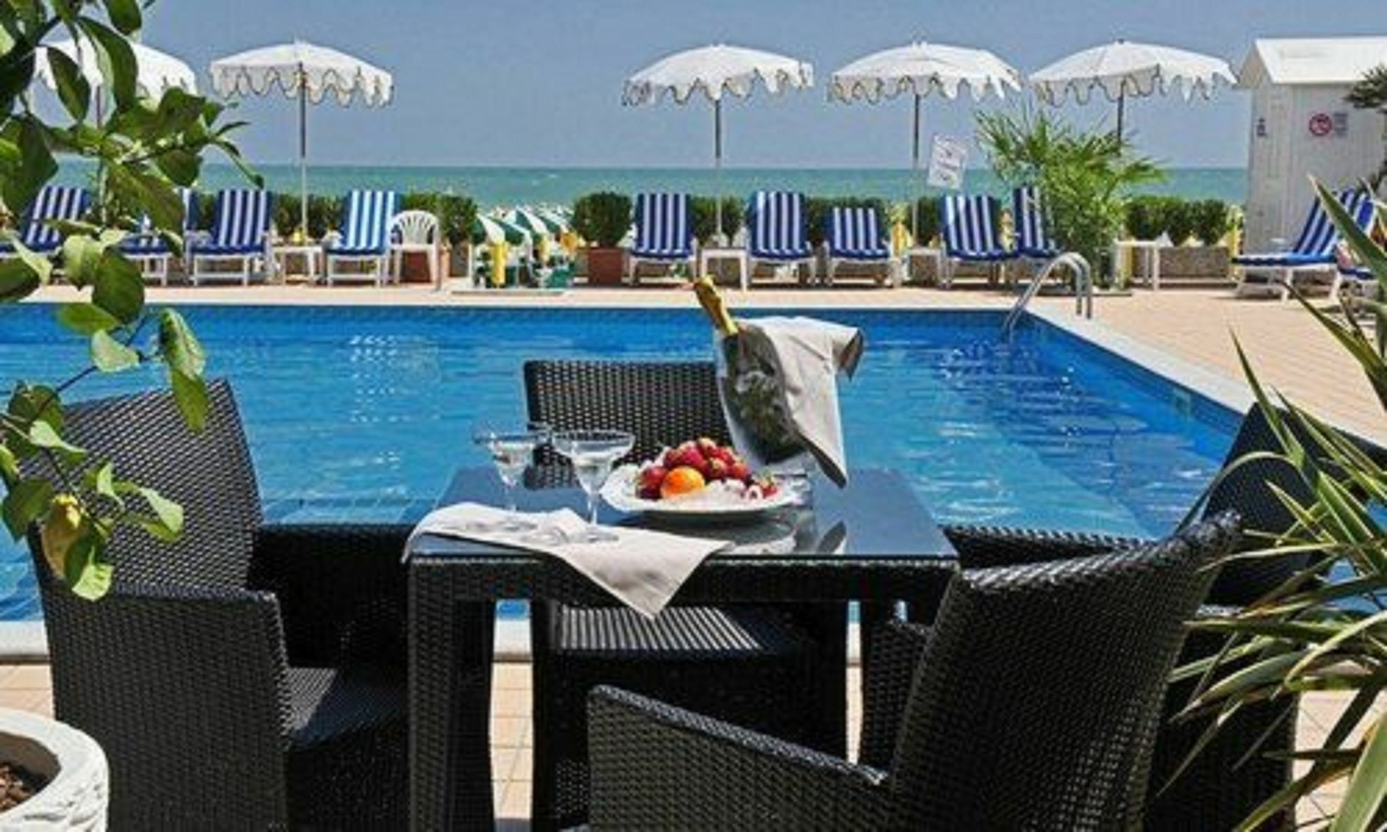 Hotel Plaza Esplanade Lido di Jesolo Exterior foto